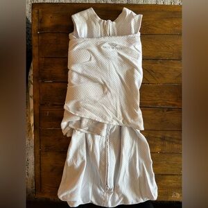 HALO SleepSack Swaddle (Cotton, Small 3-6M, white with gray dots)